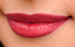 El aumento de labios a base de ácido hialurónico es una de las técnicas que más se está imponiendo actualmente.